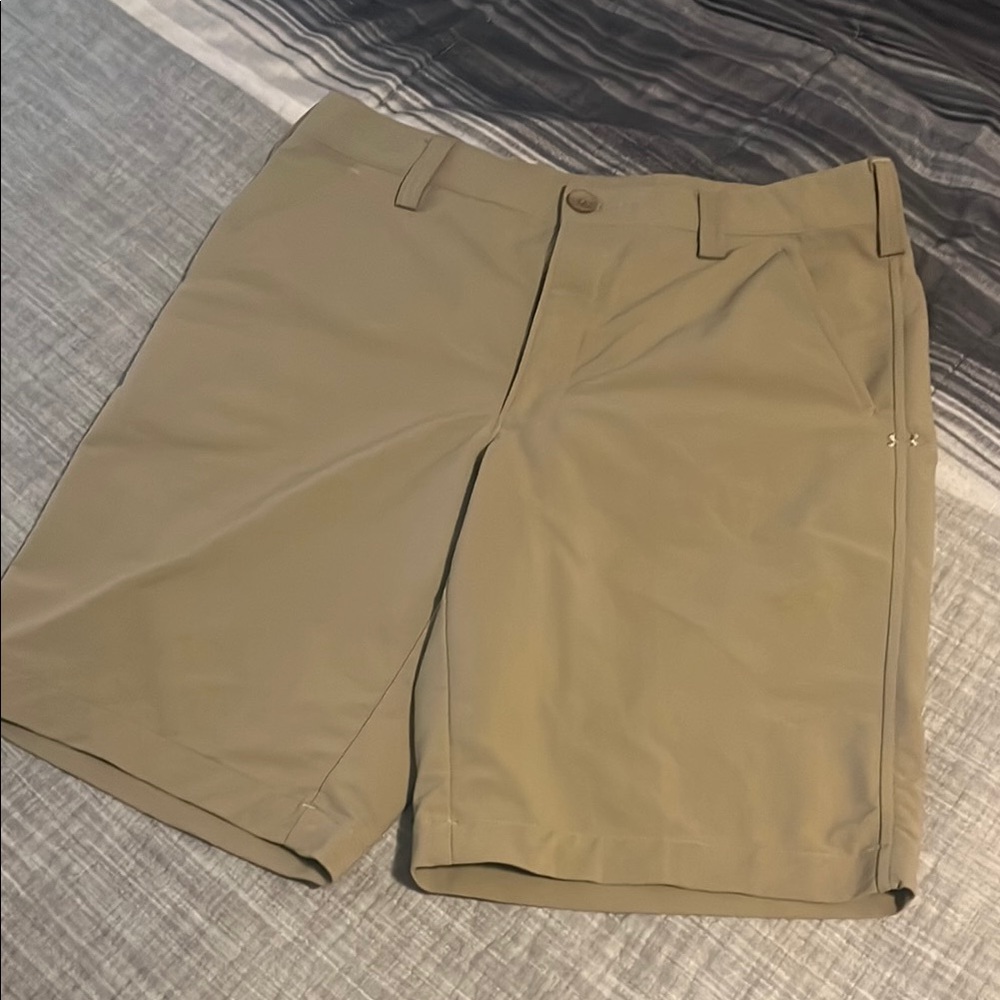 Under Armour Tan Flat Front Shorts Versatile Design